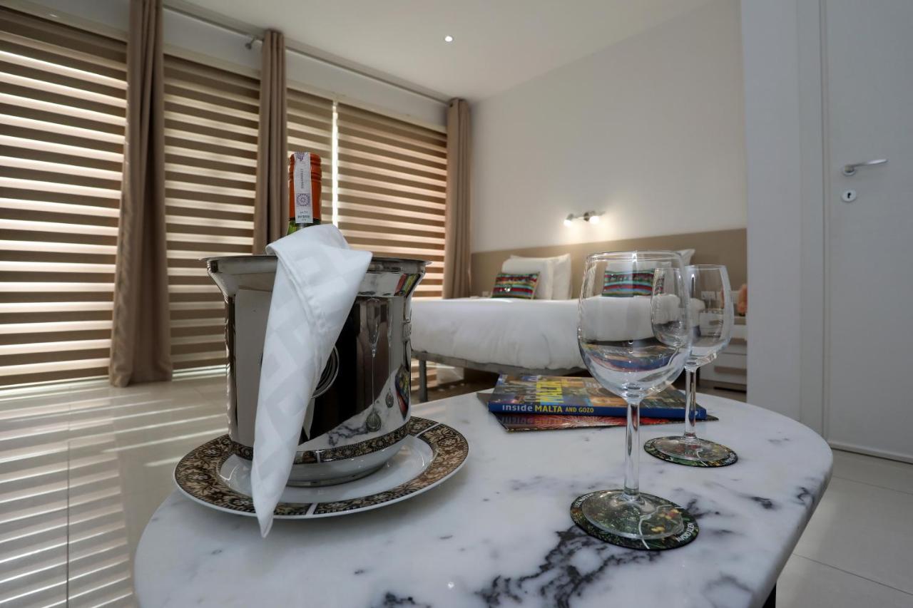 Escape To St Julians Bed and Breakfast Saint Julian's Eksteriør billede