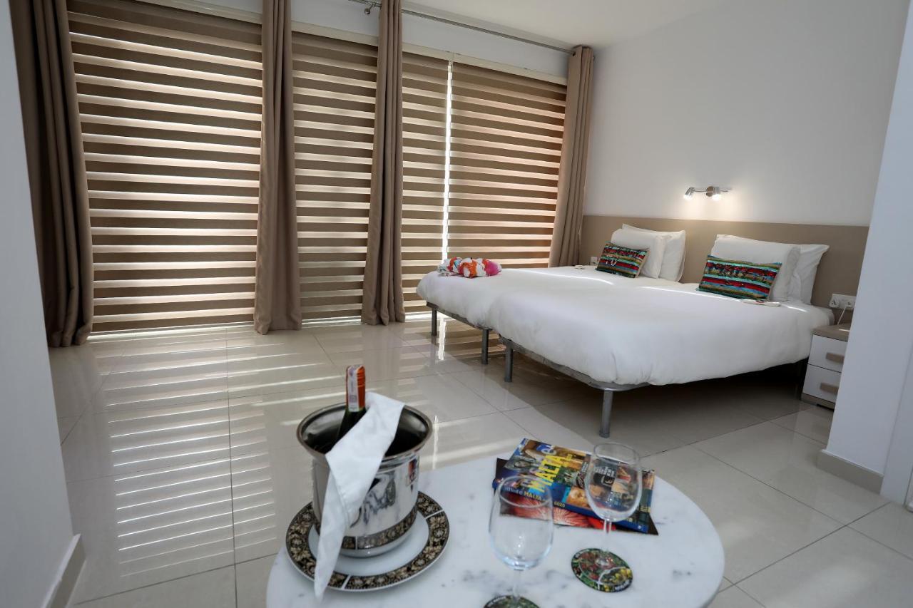 Escape To St Julians Bed and Breakfast Saint Julian's Eksteriør billede