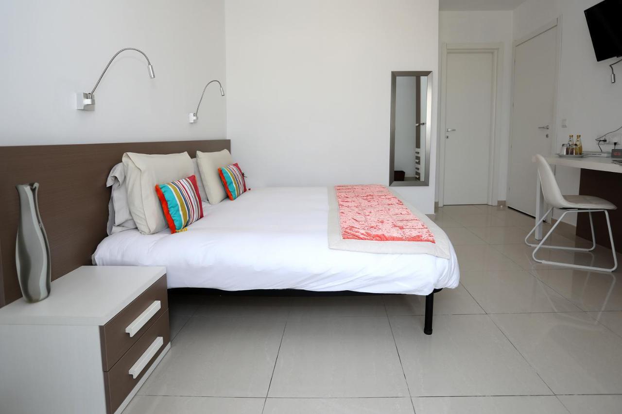 Escape To St Julians Bed and Breakfast Saint Julian's Eksteriør billede